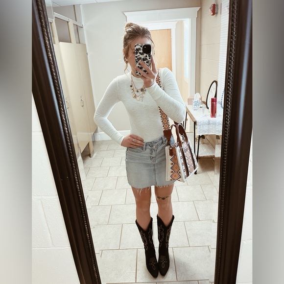 Meet your Posher, Hayley Jade - Picture 12 of 15